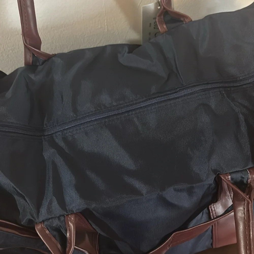 Pierre Cardin 🆕 NWT Weekend Overnight Duffle Bag, Blue and Brown, Stylish!